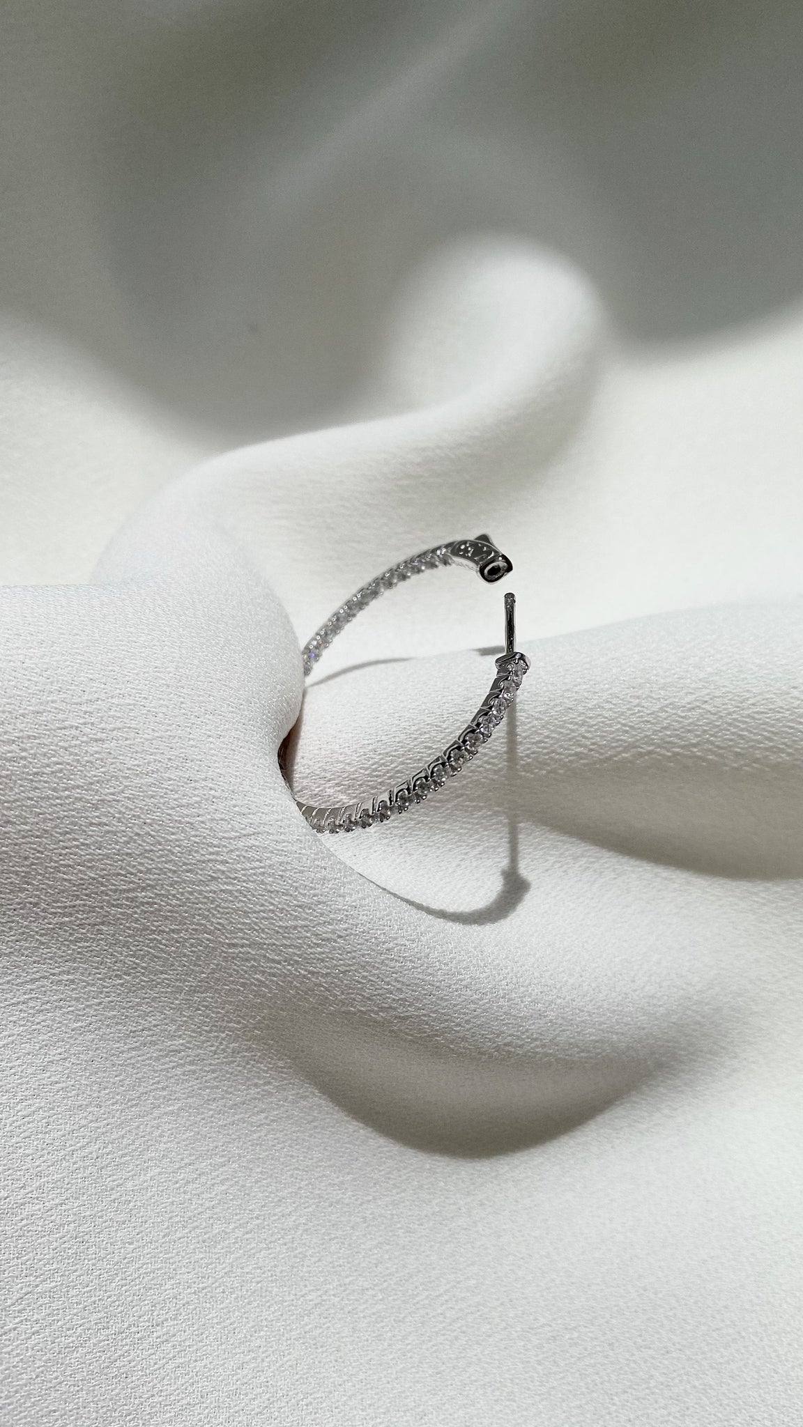 New Demo of Amaia Medium Hoops
