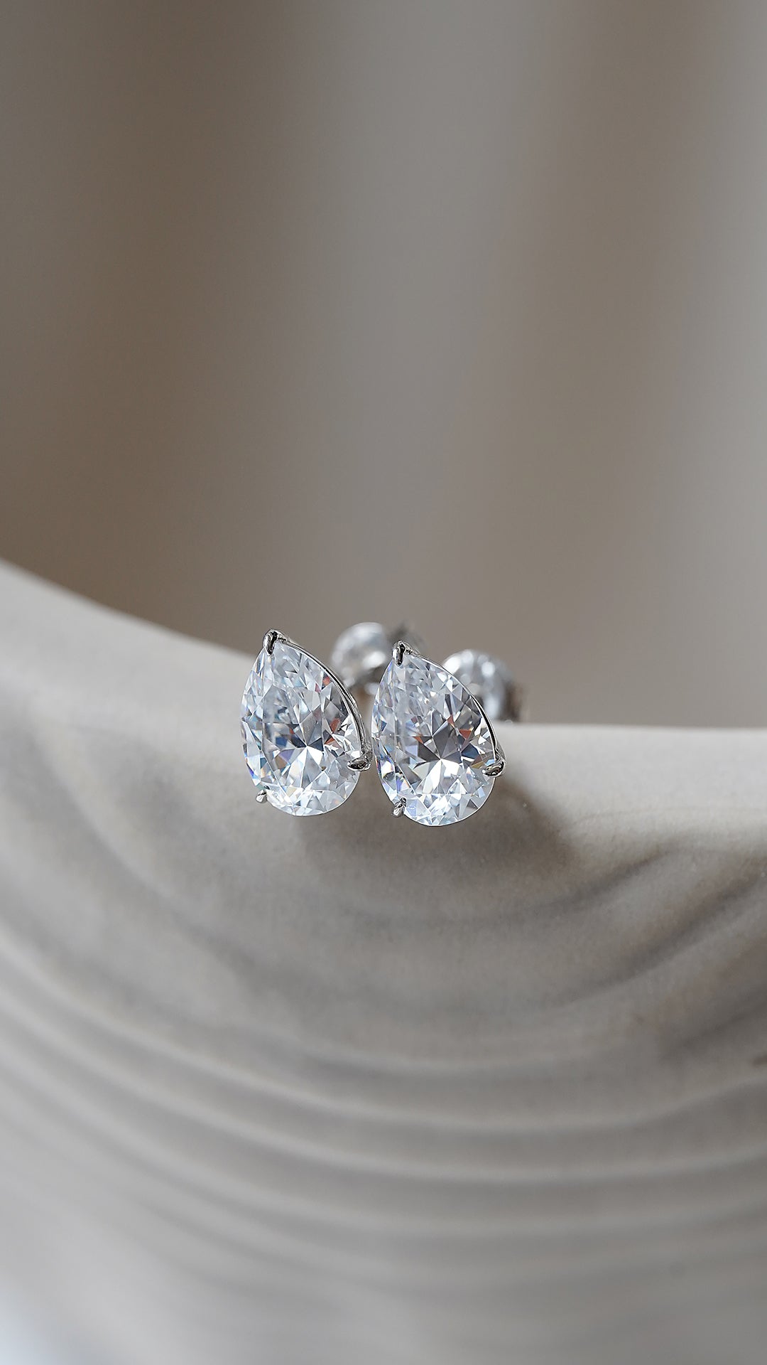 Cecile Stud Earrings 9K White Gold