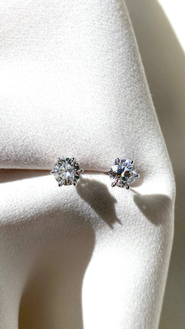 Fiona Stud Earrings 9K White Gold