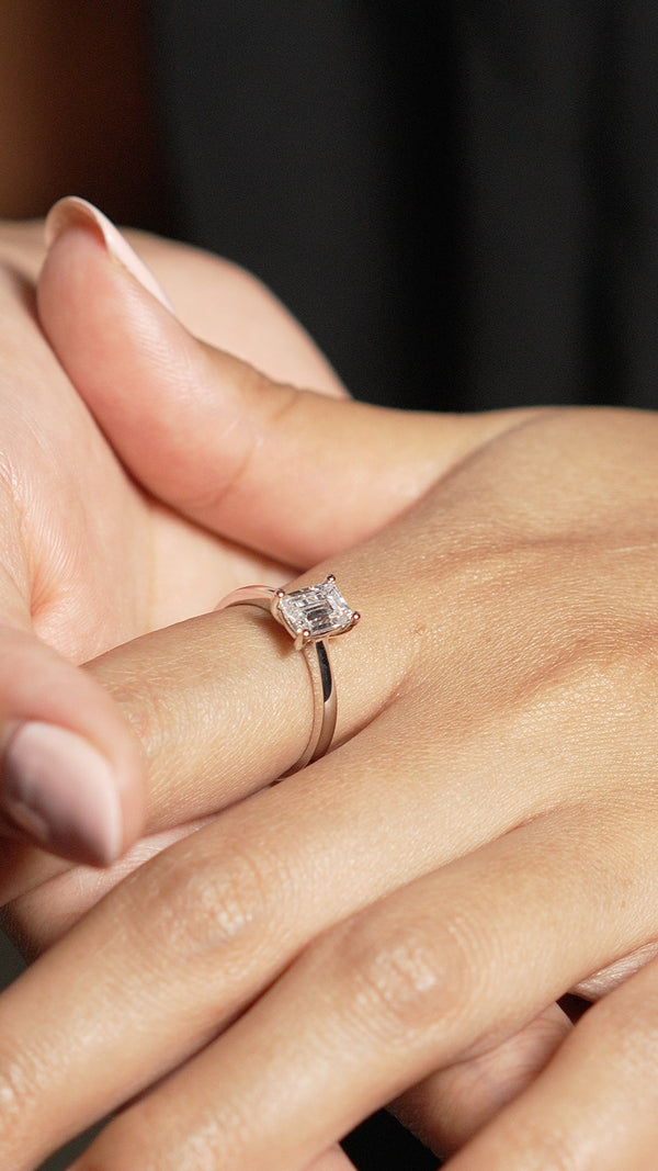 Evelyn Ring 18K White Gold with 1.00 carat Radiant diamond Excellent cut E color VS2 clarity