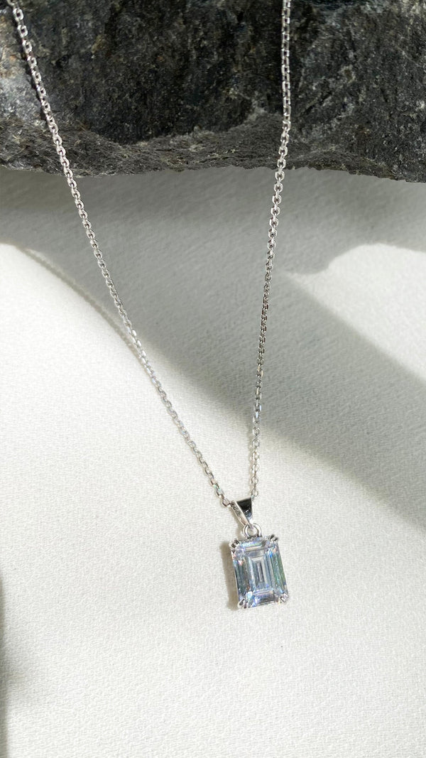 Fulton Necklace 9K White Gold