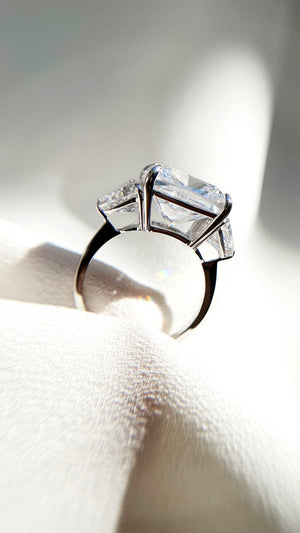 Gemma Ring 9K White Gold