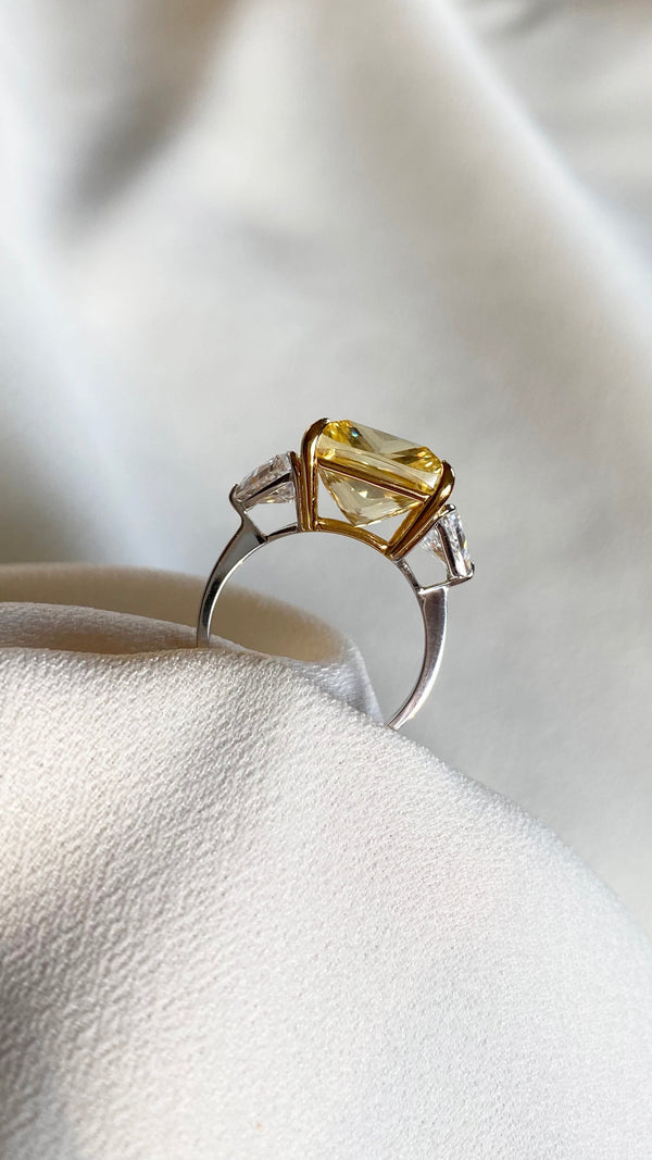 Gemma Yellow Ring 9K White Gold