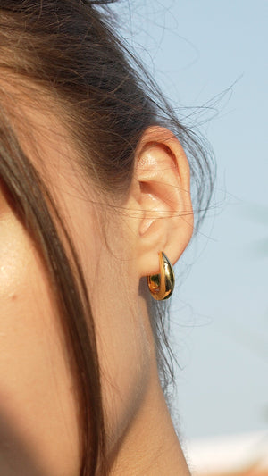 Hera Nude Hoop Earrings Gold Vermeil