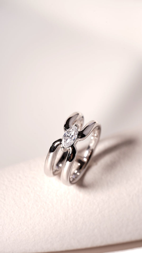 Jett Ring Sterling Silver