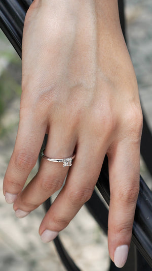 Judy Ring 0.57ct 18K White Gold