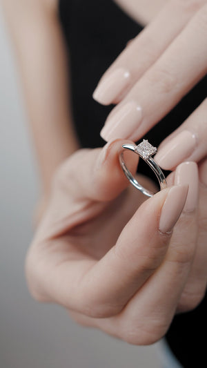 Judy Ring 0.57ct 18K White Gold