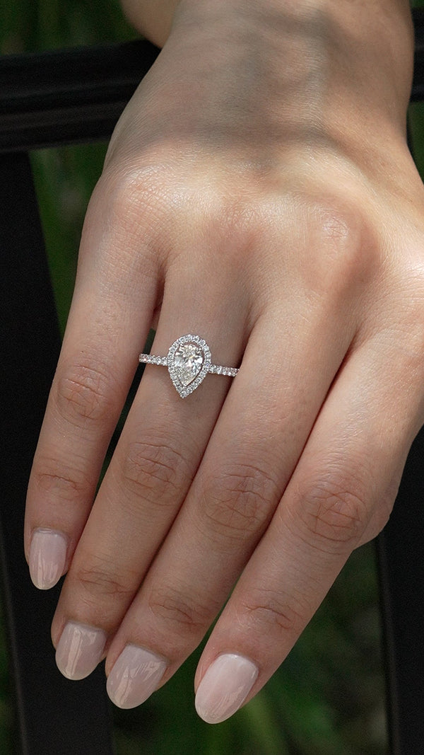 Kristen Ring 18K White Gold with 0.94 carat Pear diamond Excellent cut H color VS1 clarity