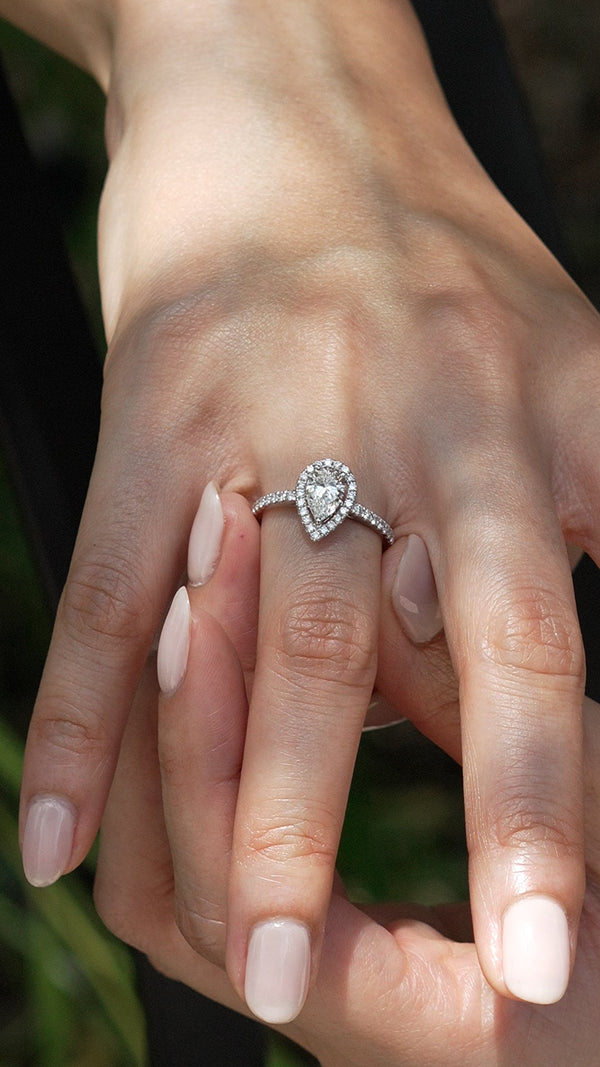 Kristen Ring 18K White Gold with 0.94 carat Pear diamond Excellent cut H color VS1 clarity