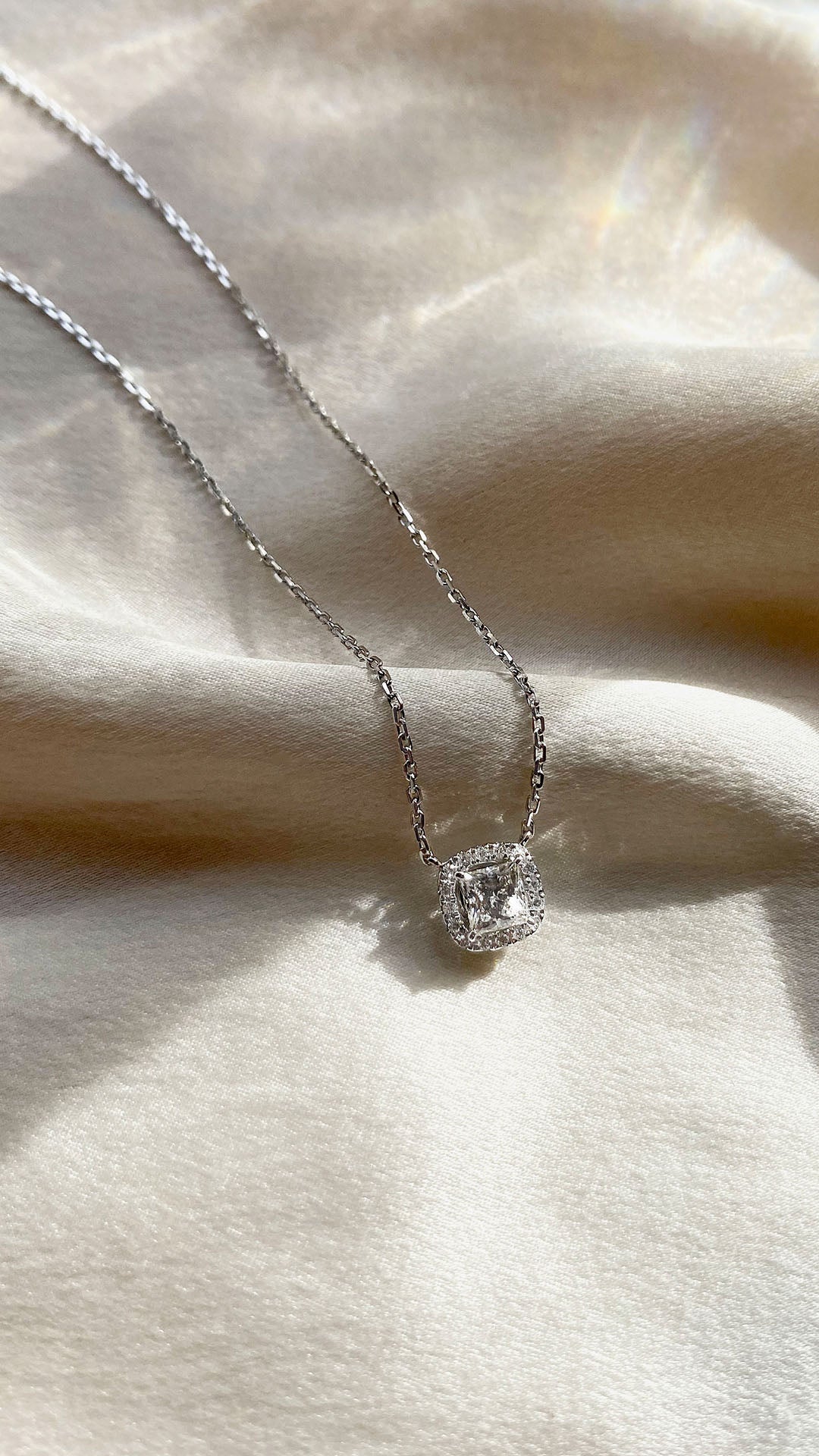 Maura Necklace 0.54ct 18K White Gold