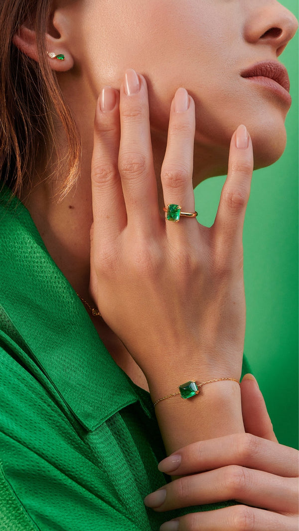 Lab-grown emerald sugarloaf stone in gold vermeil slider bracelet and gold vermeil on sterling silver ring for women. From the sugardrop colleciton.