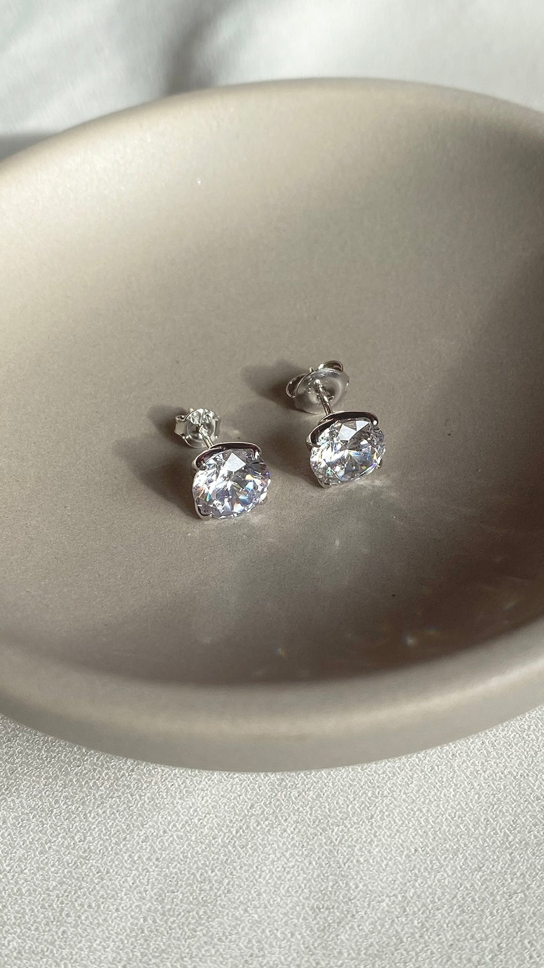 Rosey Stud Earrings 9K White Gold