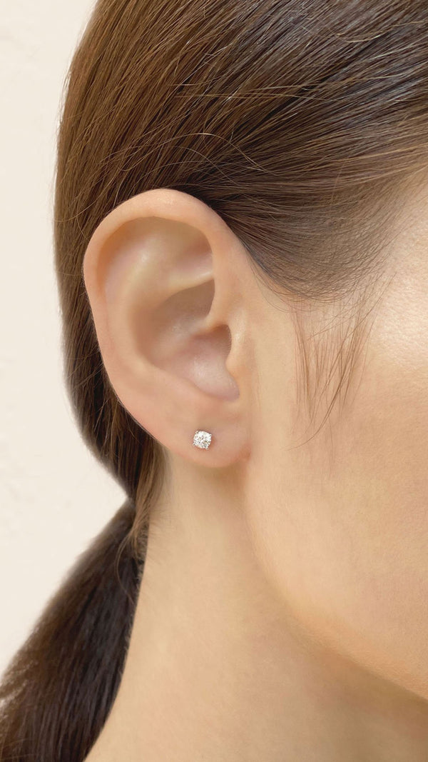 Irene Studs 18K White Gold with 1.40 Total carat weight Round diamond Very Good/Very Good-cut J color VS2/VS2-clarity