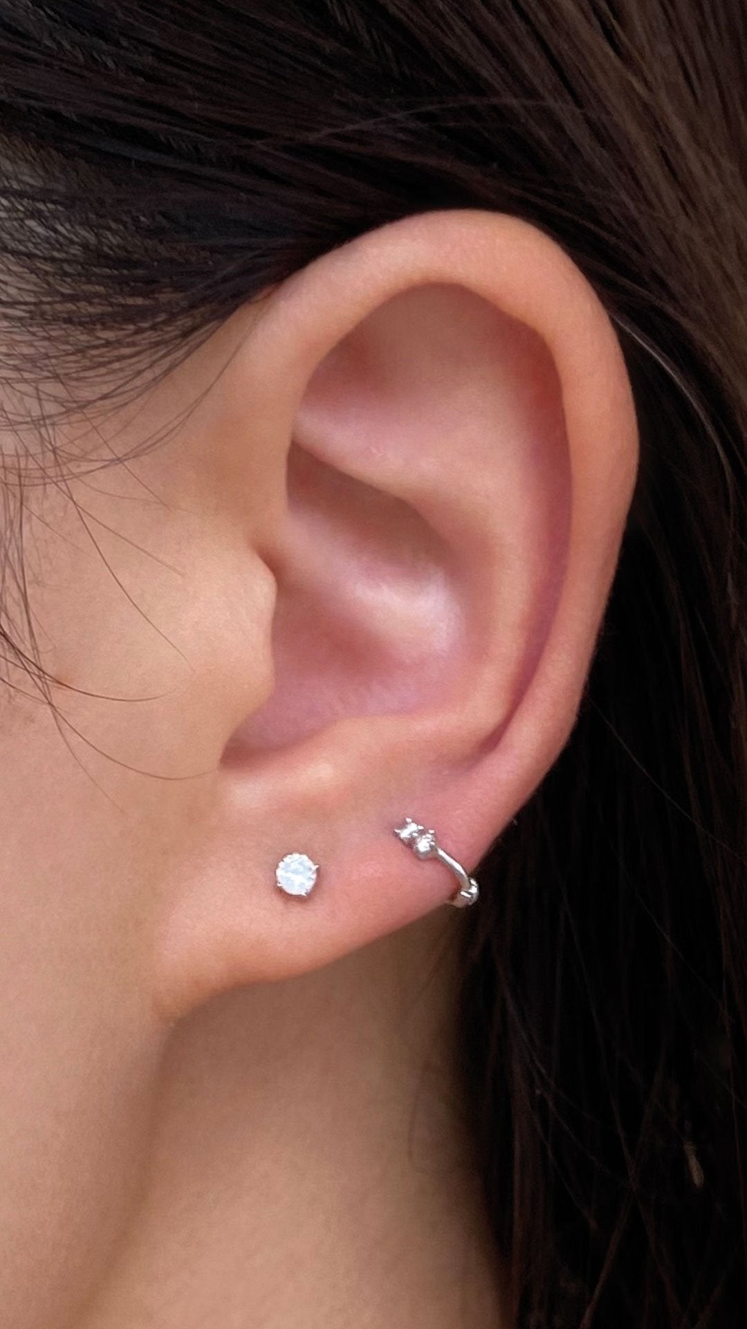 Akari Hoop 9K White Gold