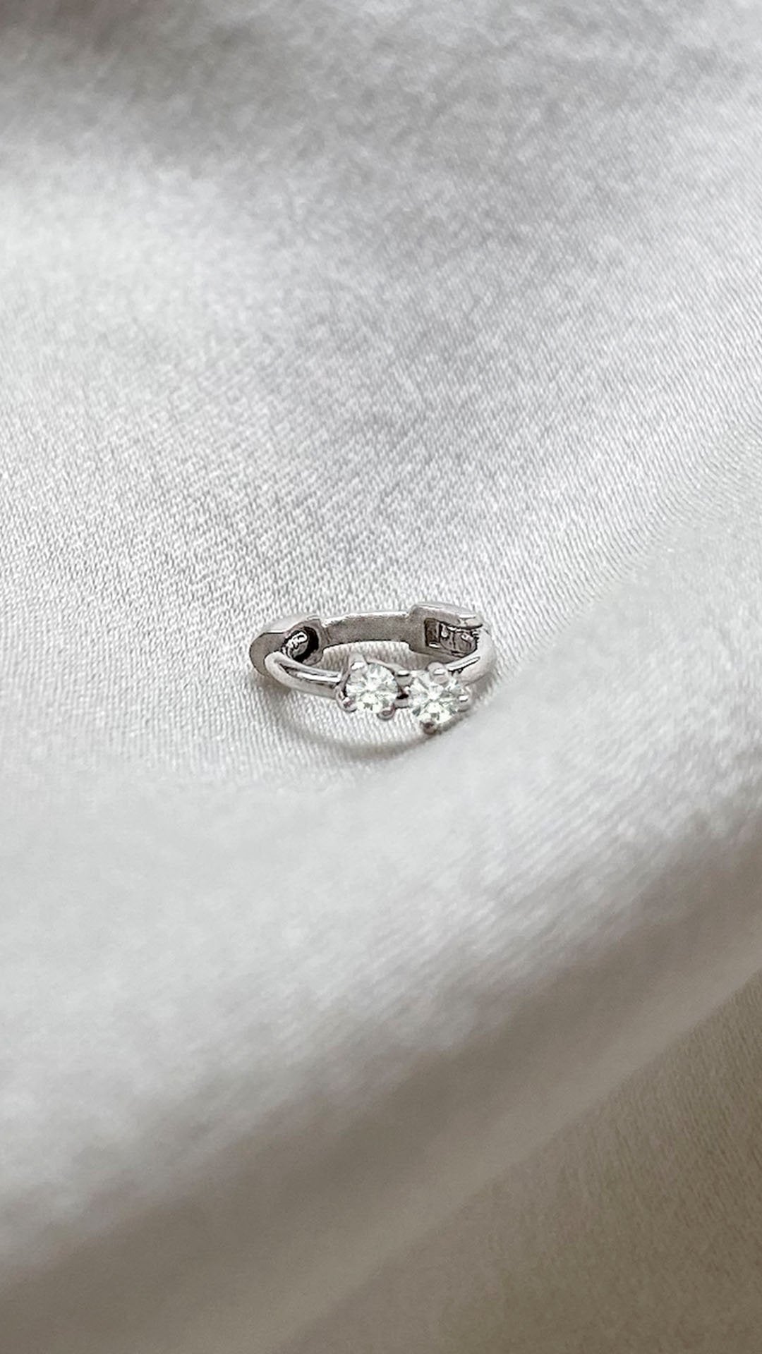 Akari Hoop 9K White Gold