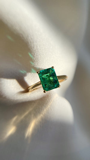 Evelyn Ring 1.00ct 18K Yellow Gold Emerald